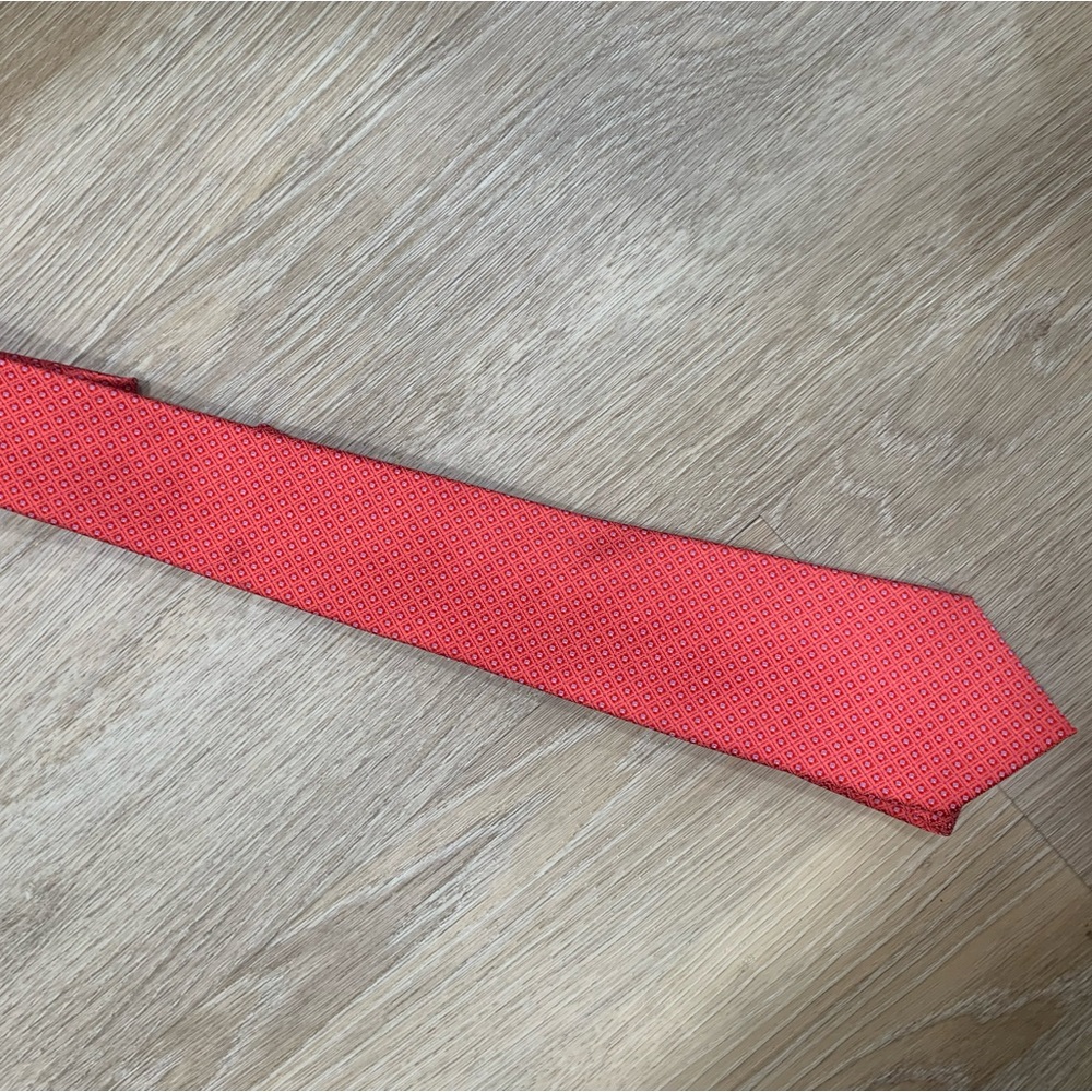 Valentino tie